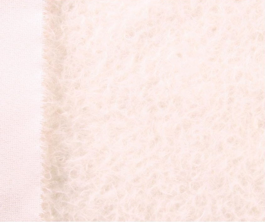 Mohair - Open / Middeldicht gekruld - ca 16mm pool - 140cm breed - wit - 151-055