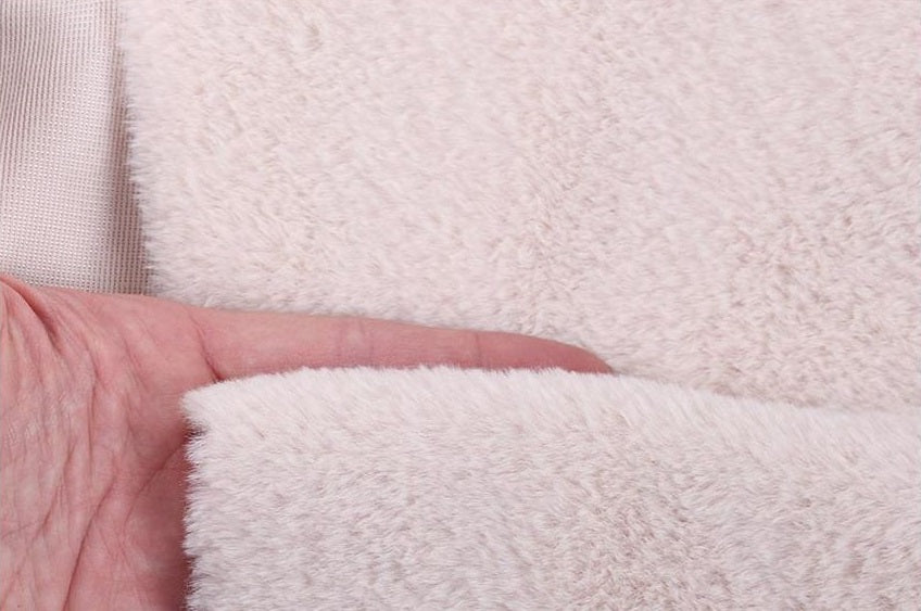 Superzachte synthetische stof met 10mm pool - creme (410-002)