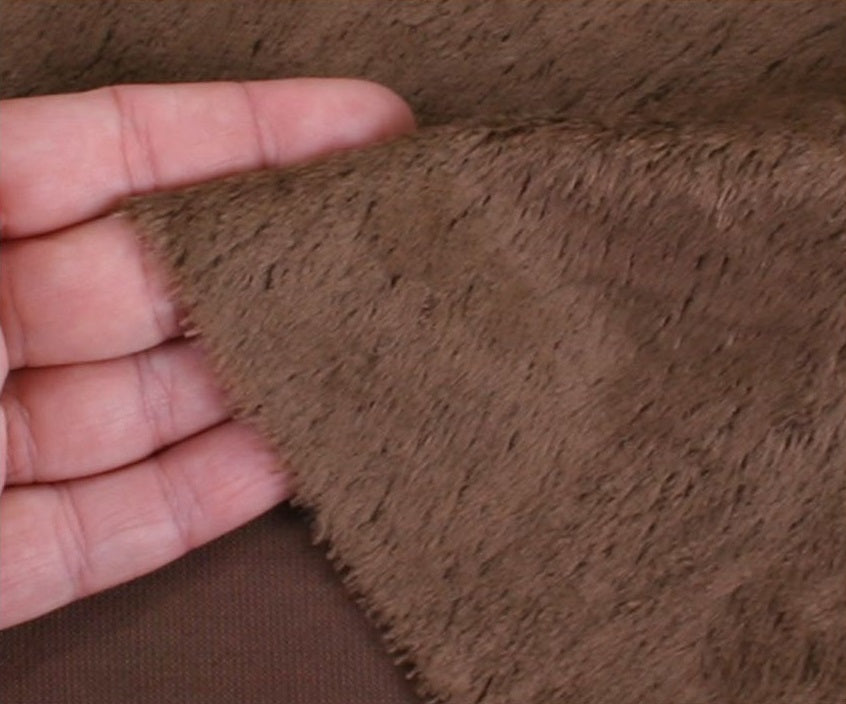 Viscose - middeldicht - recht - ca 6mm pool - 140cm breed - bruin (4089)