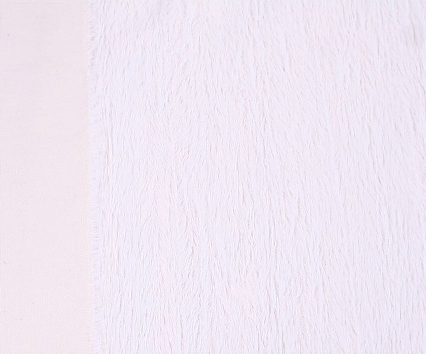 Viscose - middeldicht - recht - ca 6mm pool - 140cm breed - wit (4091)