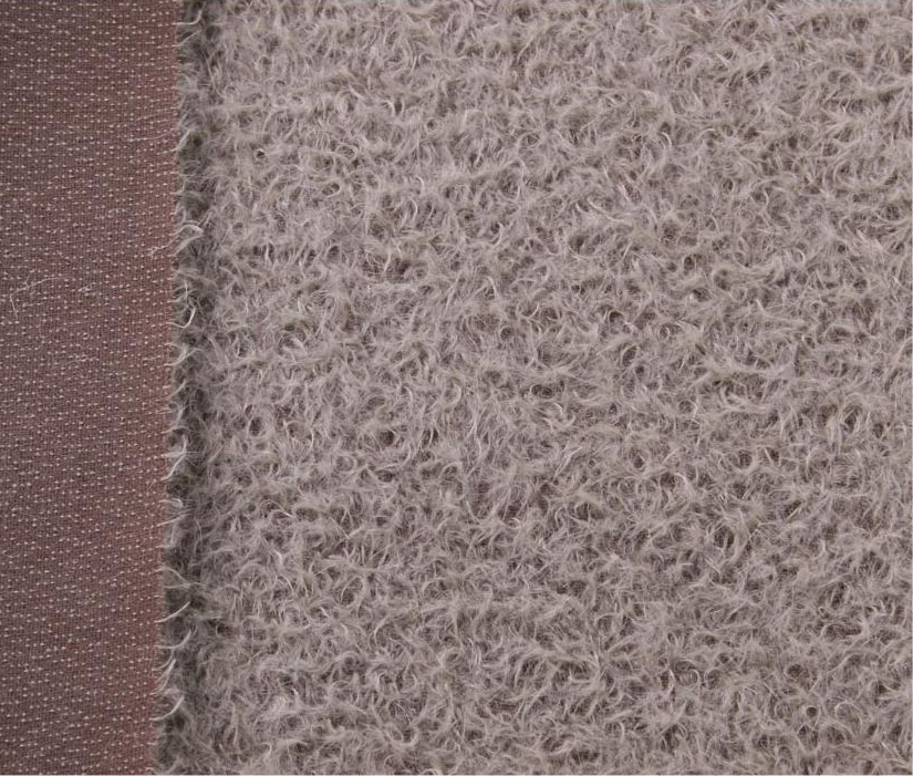 Mohair - Open krul - ca 11mm pool - 140cm breed - 661