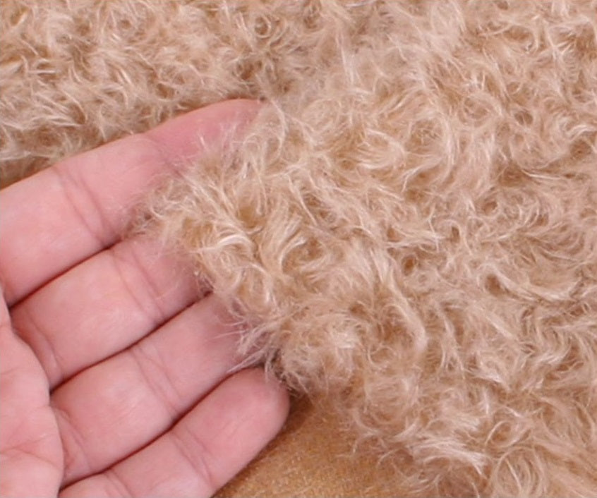 Mohair - dicht gekruld - ca 17mm pool - lap 22x70cm - oudroze - 747