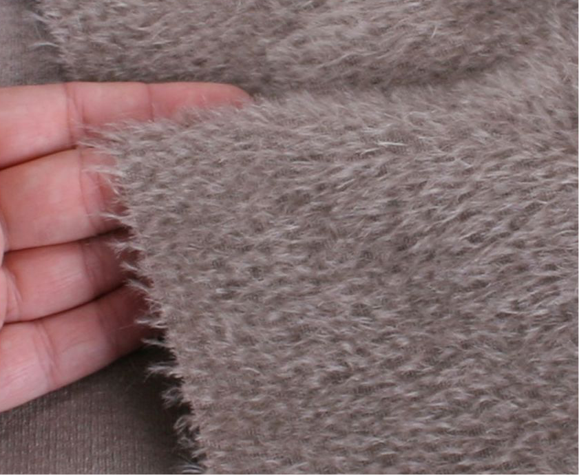 Mohair - Open recht - ca 9mm pool - 140cm breed (503)