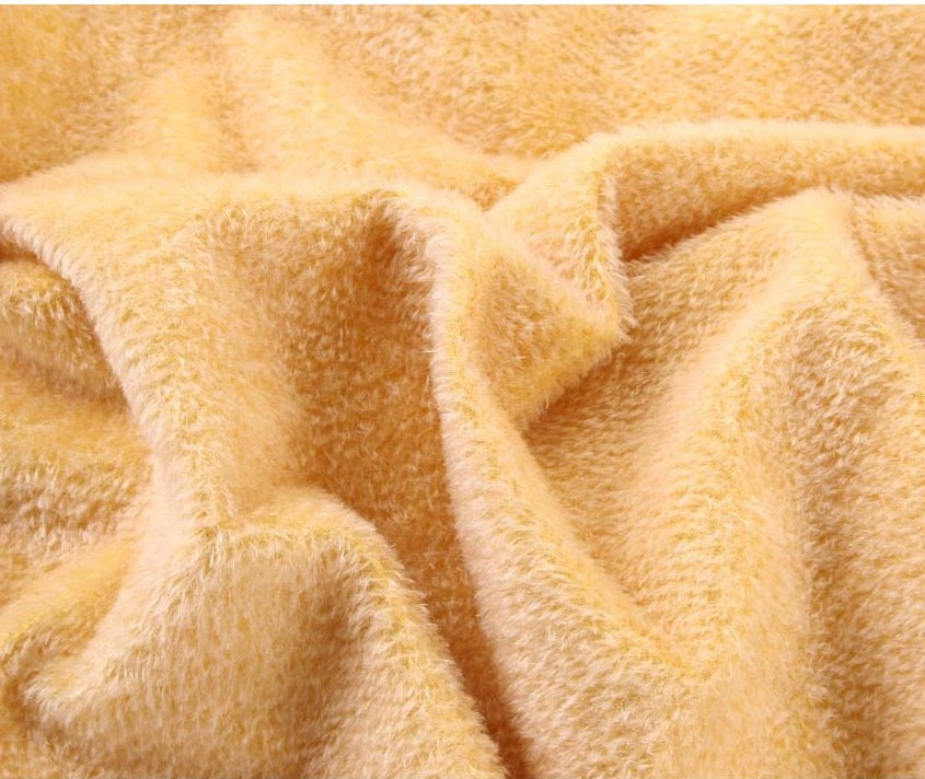 Mohair - dicht gekruld - ca 7mm pool - 140cm breed - RBS-45 - geel