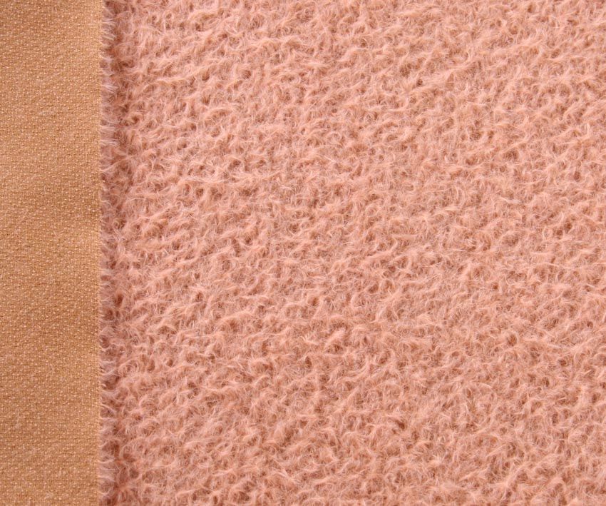 NIEUW BINNEN Mohair - dicht gekruld - ca 7mm pool - 140cm breed (RBS-40)