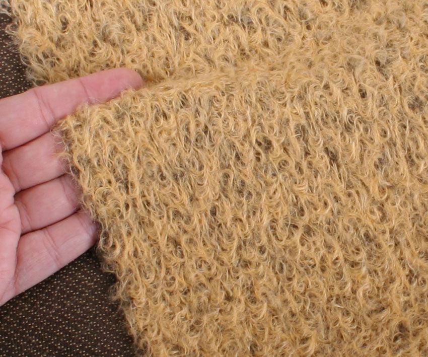 Nieuw! Mohair - Dicht gekruld - ca 13mm pool 152-062