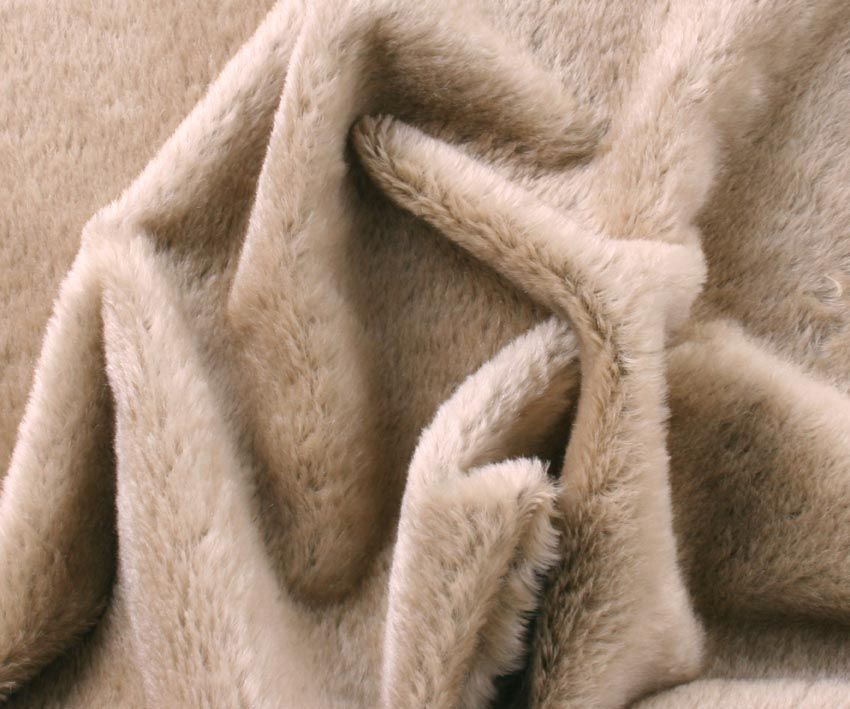 Nieuw! Mohair - Dicht recht - ca 16mm pool (S223S-1608)