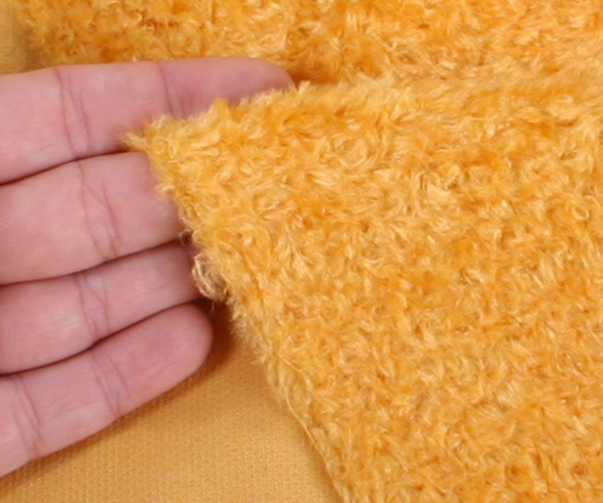Viscose - middeldicht - gekruld - ca 7mm pool - antiek geel (4075)