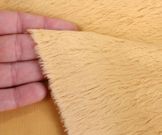 Viscose - middeldicht - recht - ca 6mm pool - 140cm breed - geel (4086)