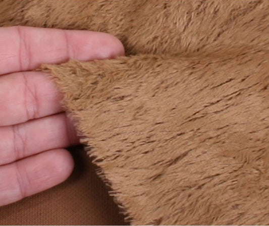 Viscose - middeldicht - recht - ca 6mm pool - 140cm breed - lichtbruin (4087)