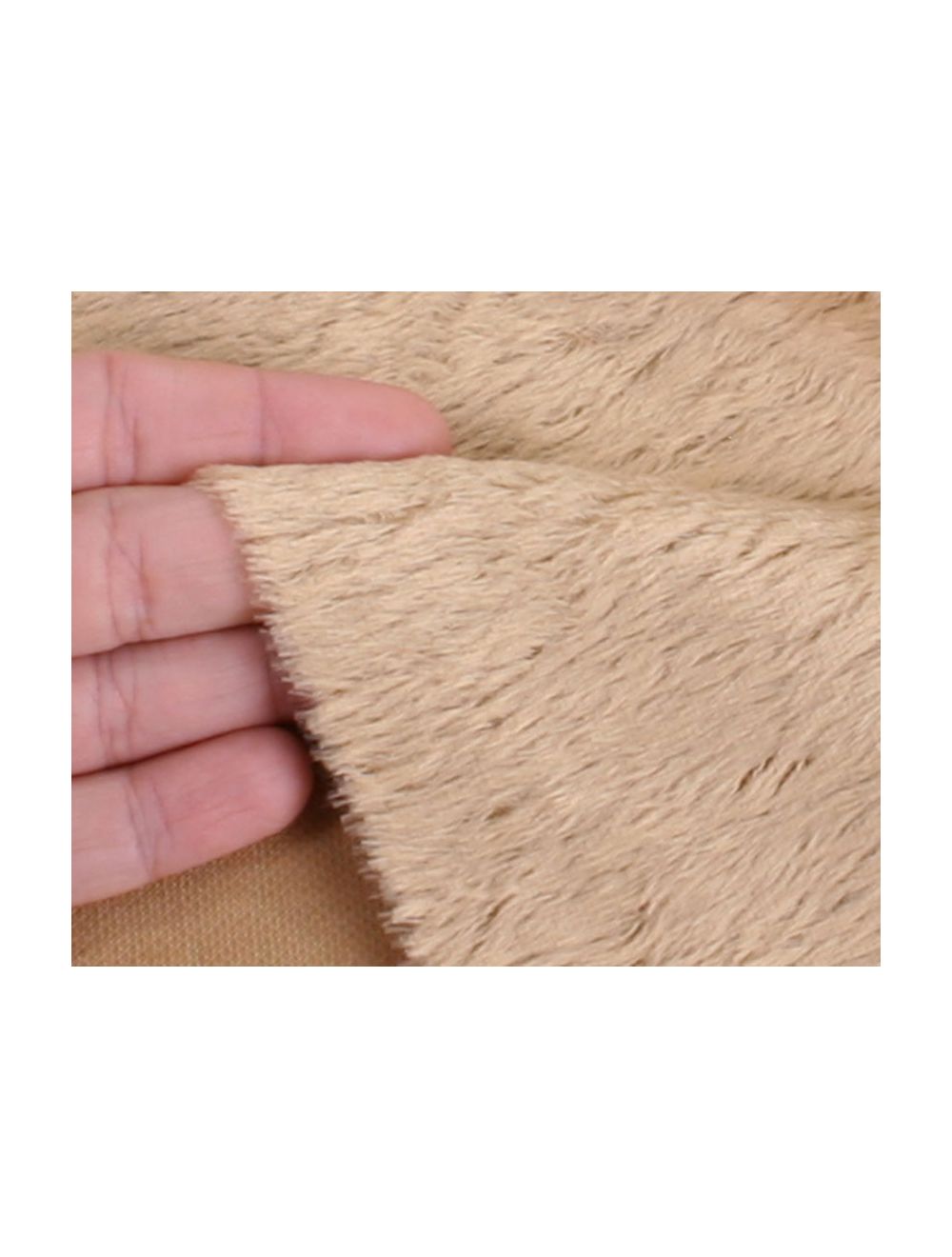 Viscose - middeldicht - recht - ca 6mm pool - 140cm breed - camel (4090)