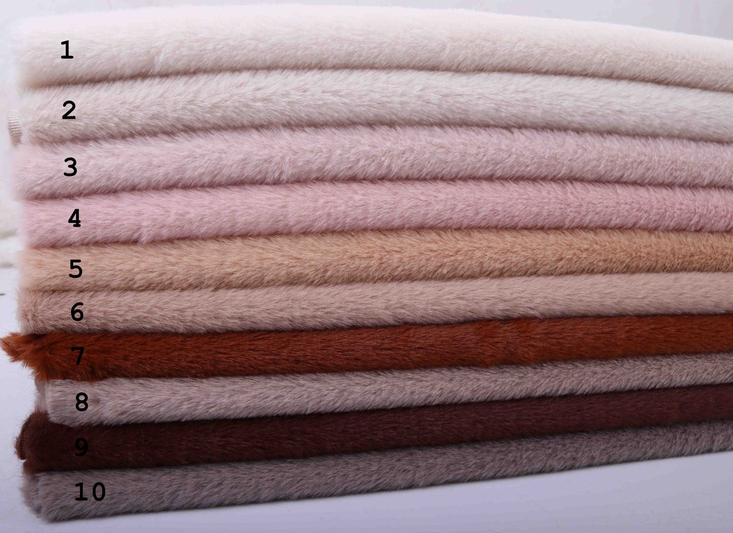 Superzachte synthetische stof met 10mm pool - creme (410-002)