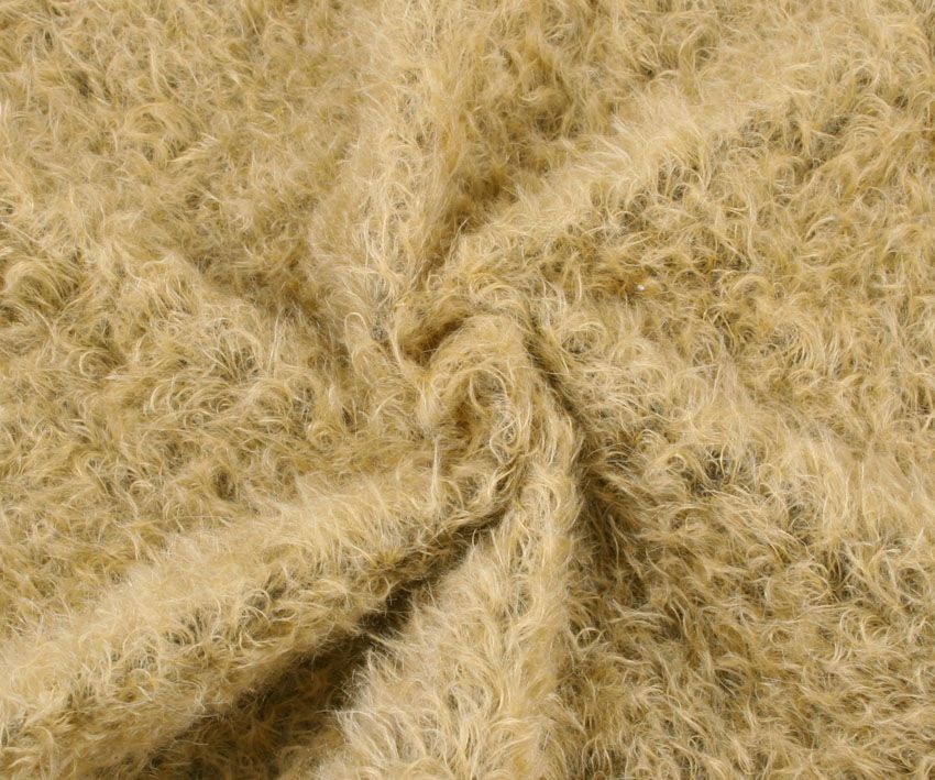 Mohair - middeldicht gekruld - ca 23mm pool - 140cm breed - 776