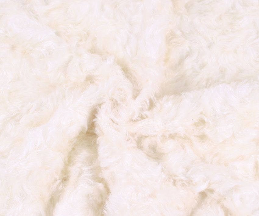 Mohair - Dicht gekruld - ca 24mm pool - 140 cm breed - (989)