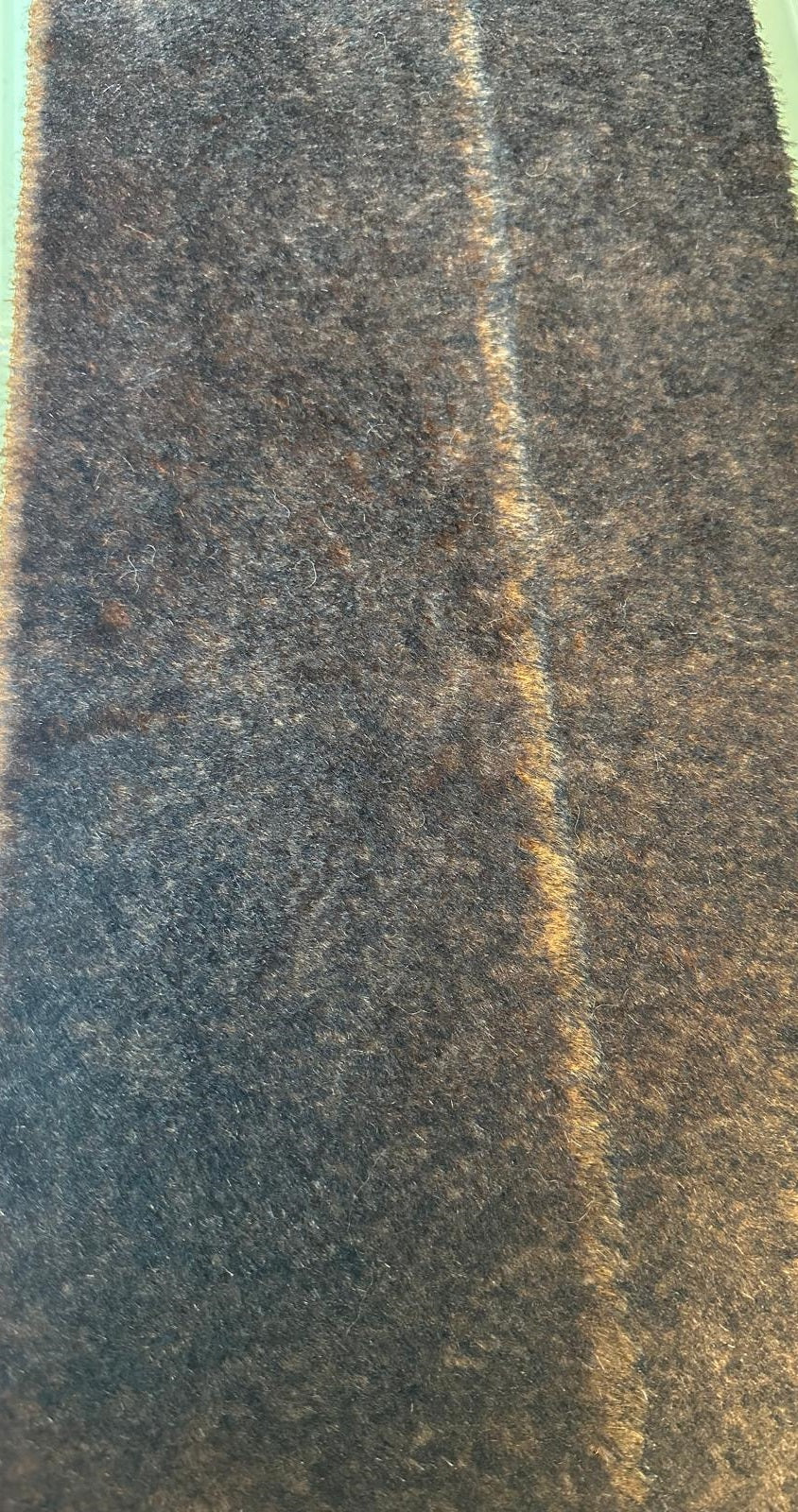 Mohair - Dicht recht - ca 9mm haarlengte - lap 25x70 cm - donkerbruin gemeleerd - LOMS-19