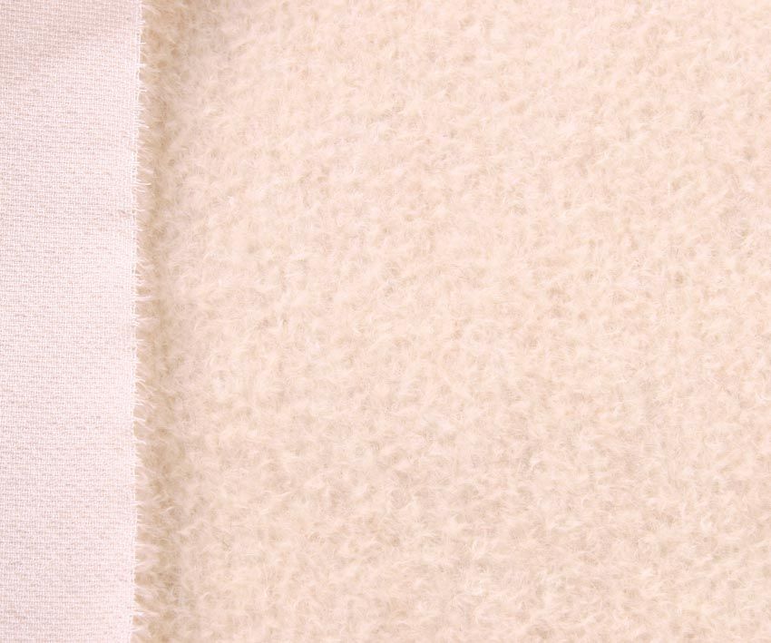 Nieuw! Mohair - dicht gekruld - ca 7mm pool - 140cm breed - RBS-30