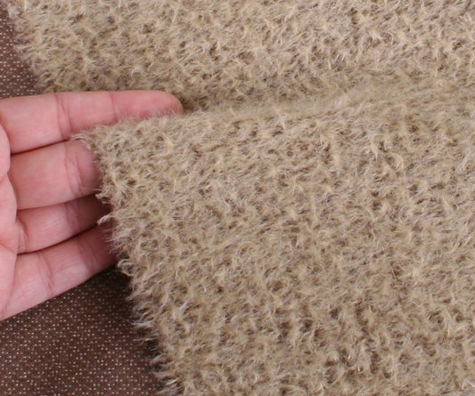 Nieuw! Mohair - dicht gekruld - ca 7mm pool - 140cm breed - RBS-31