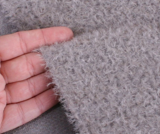 Nieuw! Mohair - dicht gekruld - ca 7mm pool - 140cm breed - RBS-35