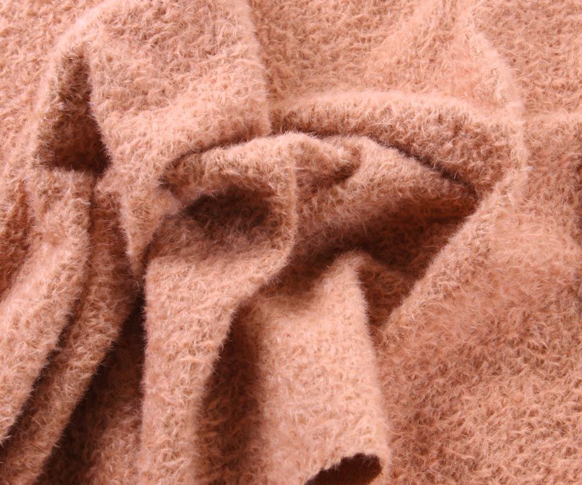 NIEUW BINNEN Mohair - dicht gekruld - ca 7mm pool - 140cm breed (RBS-40)