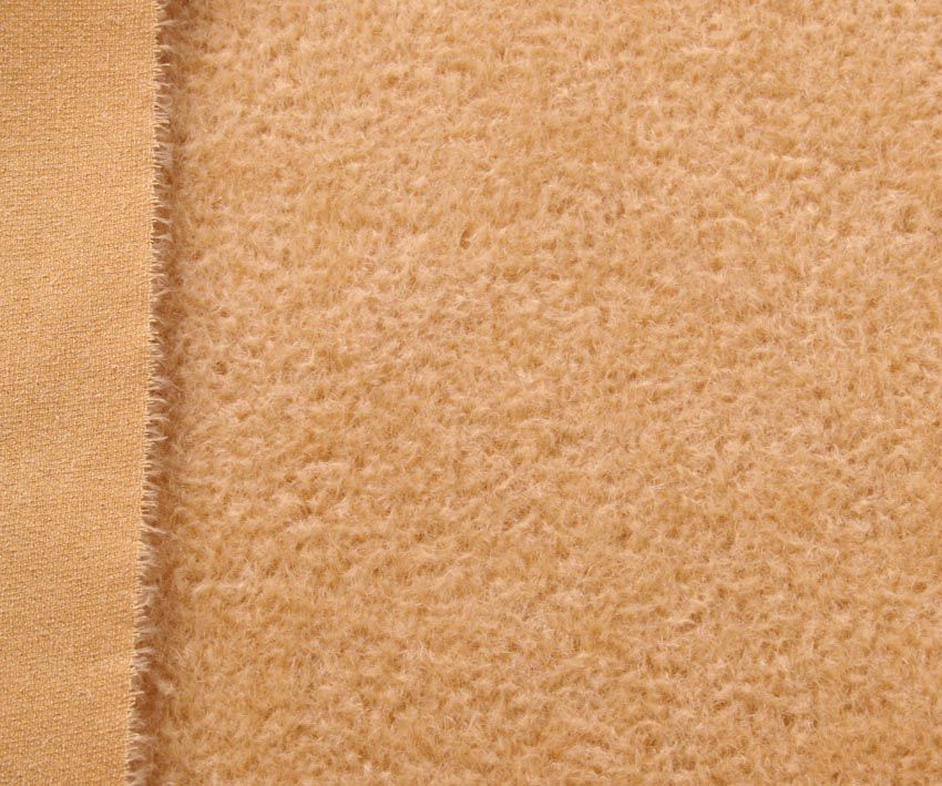 Mohair - dicht gekruld - ca 7mm pool - 140cm breed - RBS-43