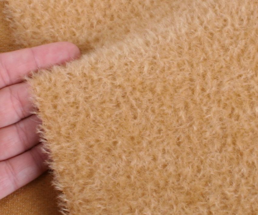 Mohair - dicht gekruld - ca 7mm pool - 140cm breed - RBS-43