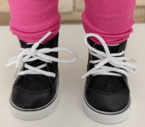 I'm A Girly poppenschoen - sneaker halfhoog - pop maat 43-46 cm - baby born